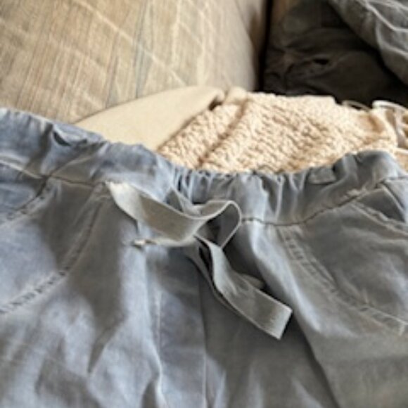 Lightweight Made in Italy Spring Pants - Picture 8 of 8